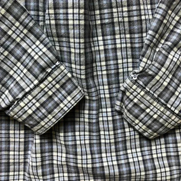 Old Navy Long Sleeved Button Down  Shirt Size 3T - Picture 11 of 15